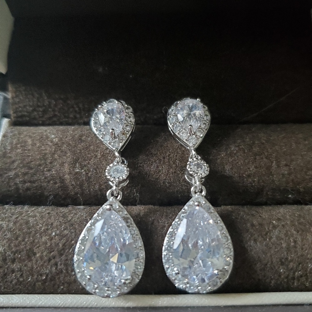 COPY - Tear drop wedding earrings